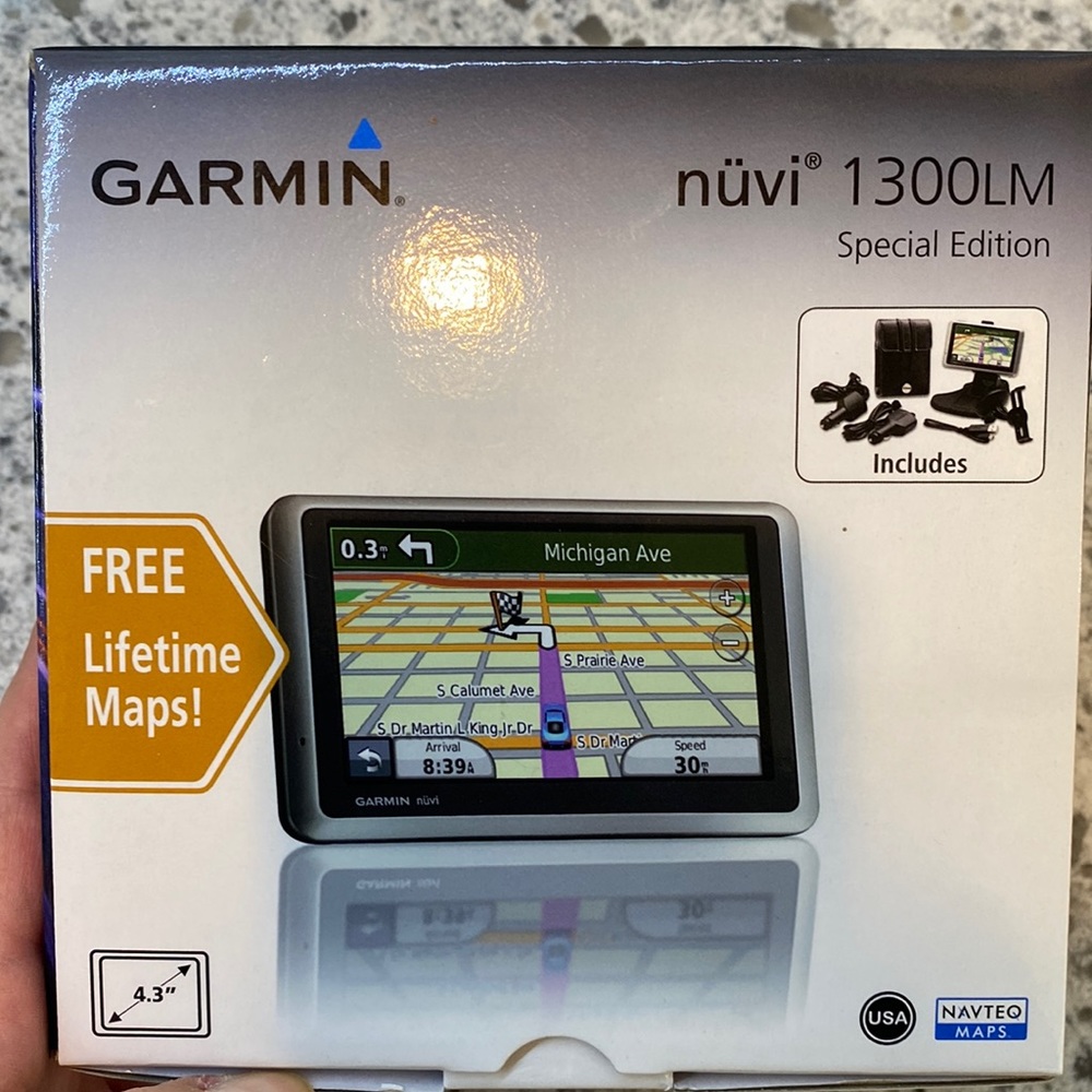Garmin nüvi 1300LM 4.3-Inch Portable GPS Navigator system. Not used